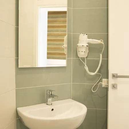 Napart Πανσιόν 4*